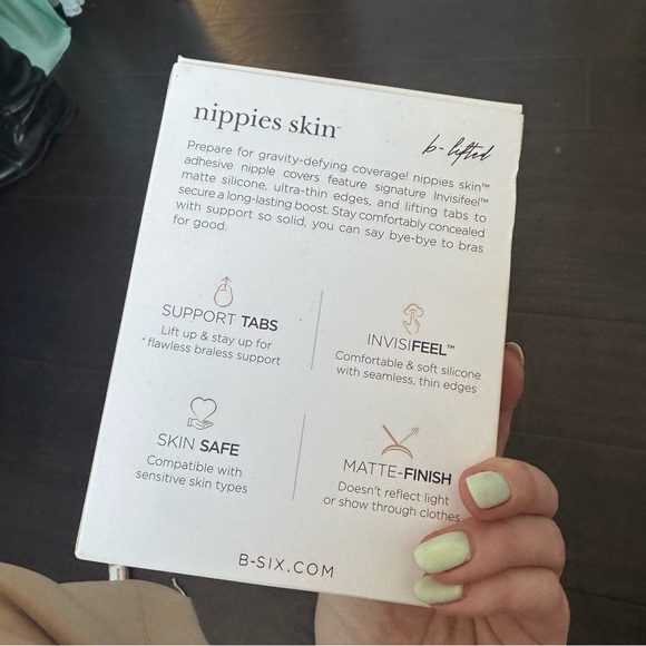 NEW B-Six Nippies Skin Lift Adhesive Nipple Covers – Reusable Caramel D+ - Picture 4 of 4